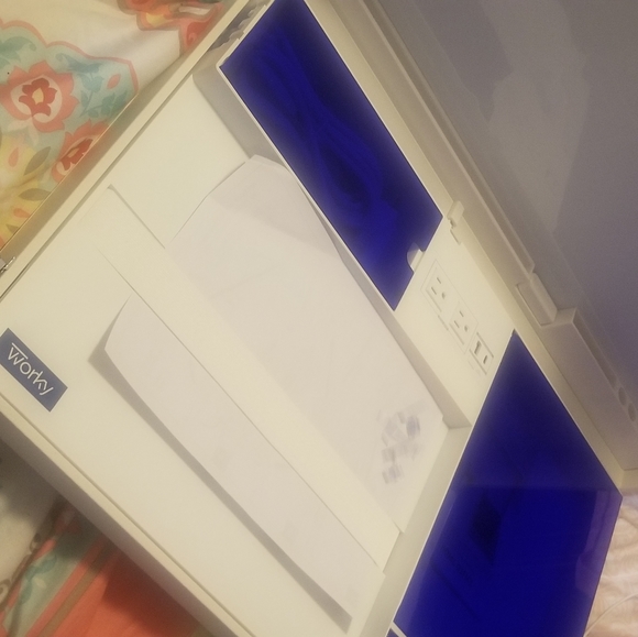 Worky - Picture 3 of 3